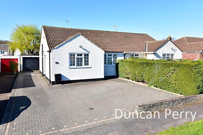 3 Bedroom Semi-Detached Bungalow For Sale In Frowick Close, Welham Green, AL9