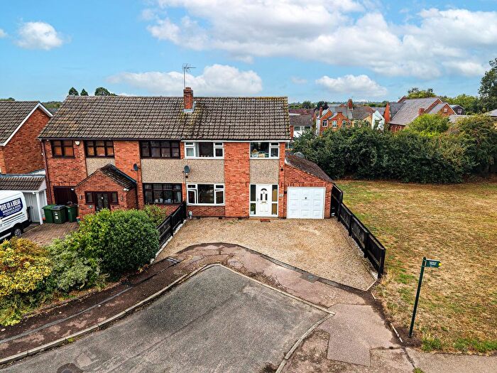 3 Bedroom Semi-Detached House For Sale In Broadbent Close, Whetstone, Leicester, LE8