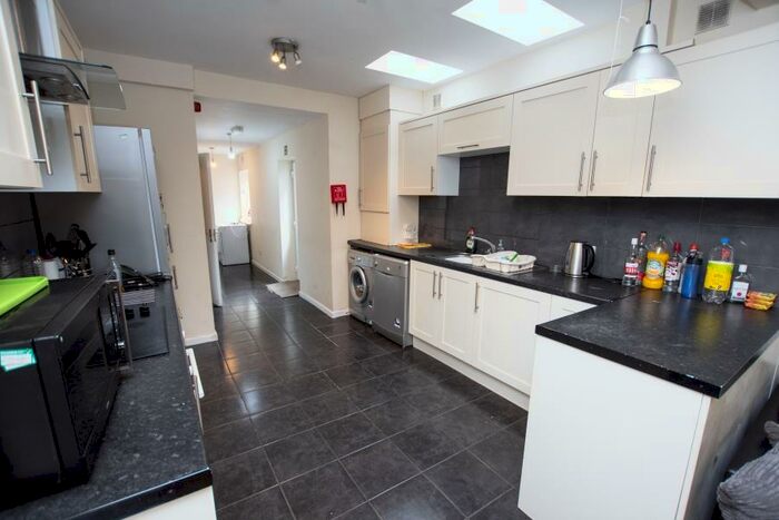 7 Bedroom Terraced House To Rent In Heeley Road, B29