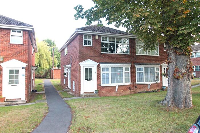 2 Bedroom Flat For Sale In Millfield Glade, Harrogate, HG2