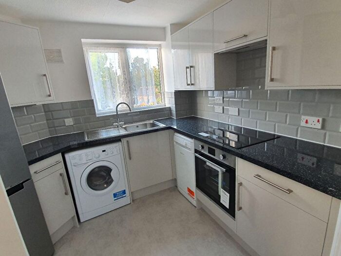 1 Bedroom Flat To Rent In Messant Close, Harold Wood, Romford, RM3