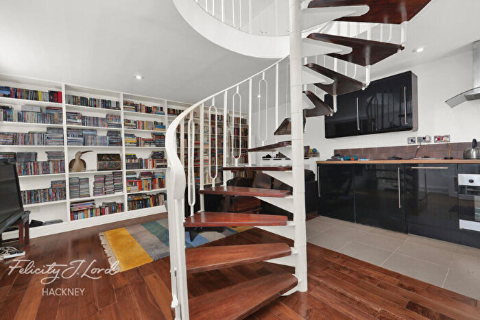 1 Bedroom Terraced House For Sale In Killowen Road, London, E9