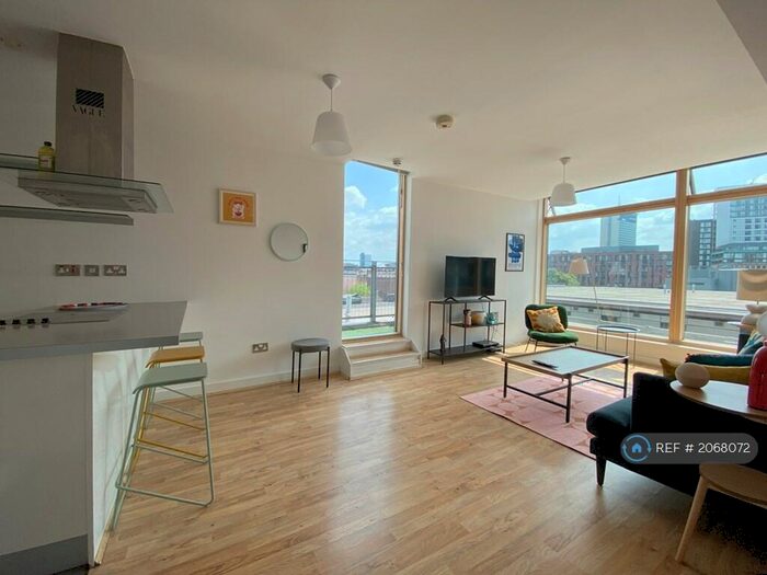2 Bedroom Penthouse To Rent In Design House, Manchester, M4