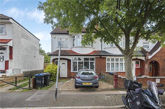 4 Bedroom End Of Terrace House To Rent In Edgehill Road, Mitcham, CR4