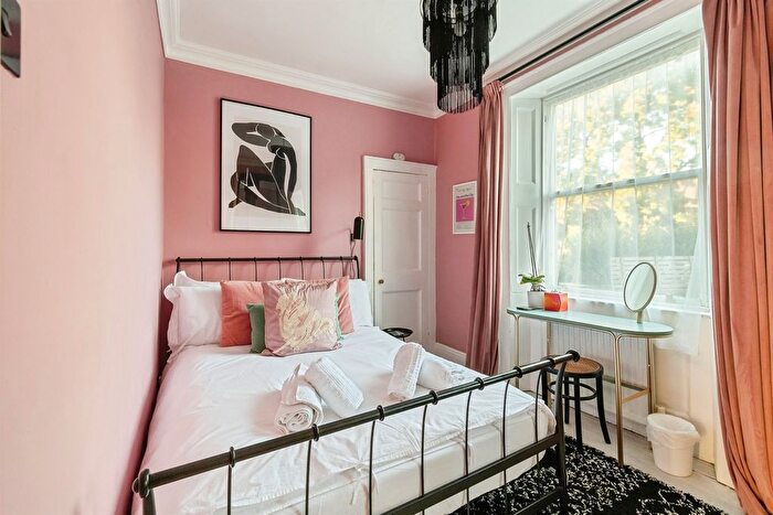 1 Bedroom Flat For Sale In Belvedere, Bath, BA1