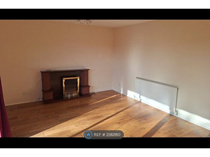 3 Bedroom Terraced House To Rent In Orpington, Orpington, BR6