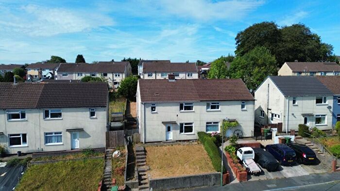 3 Bedroom Semi Detached House For Sale In The Close, Cefn Hengoed, CF82