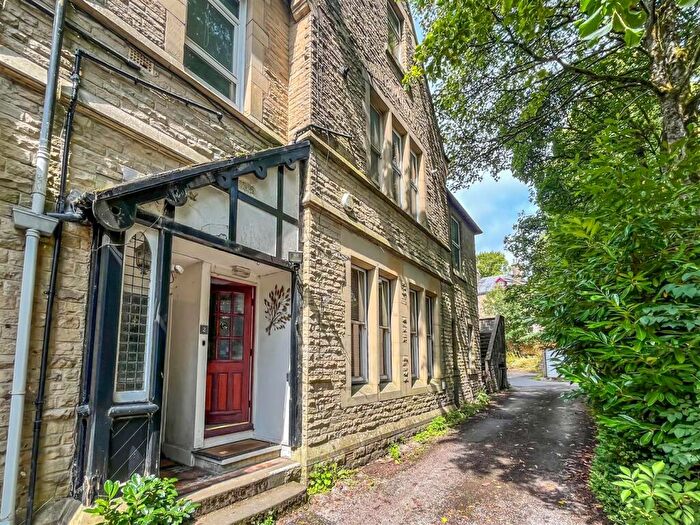 2 Bedroom Flat For Sale In St Johns Road, Buxton, SK17