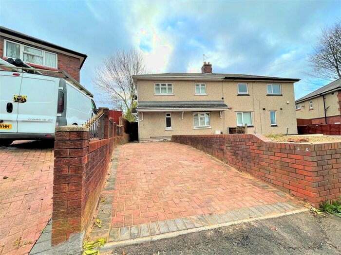 3 Bedroom Semi-Detached House To Rent In Newark Road, Dudley DY2