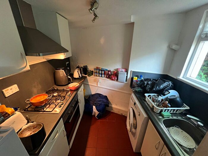 1 Bedroom Flat To Rent In Greenwood Road, London, E8