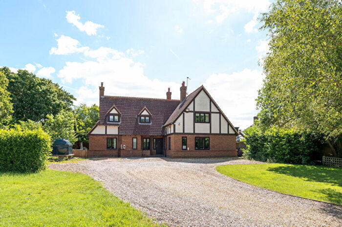 4 Bedroom Detached House For Sale In Homefield Cottage, Tilbrook, PE28