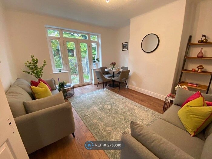 3 Bedroom Semi Detached House To Rent In Edilom Road, Manchester, M8