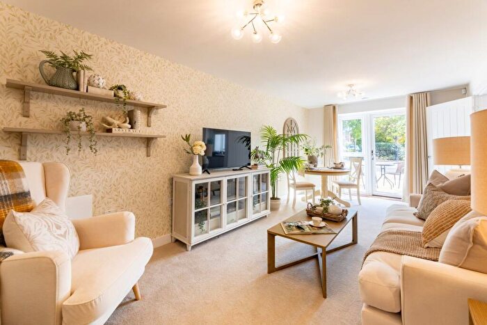 1 Bedroom Retirement Property To Rent In Alcester Road, Stratford-upon-Avon, Warwickshire, CV37