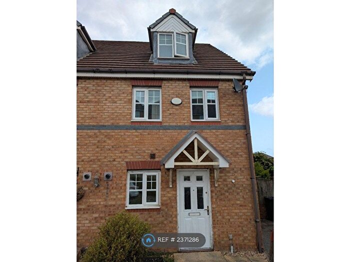 3 Bedroom Semi-Detached House To Rent In Merlin Road, Birkenhead, CH42