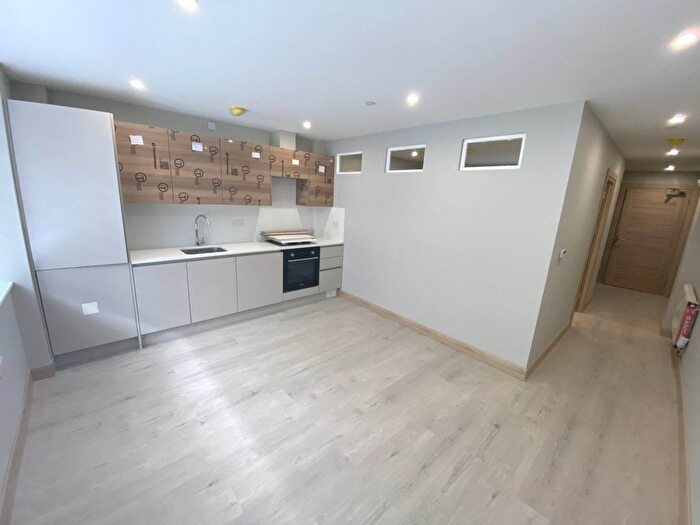 1 Bedroom Flat To Rent In Stirling Way, Borehamwood, WD6