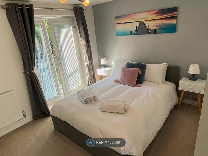 1 Bedroom Flat To Rent In Paper Mill Gardens, Portishead, Bristol, BS20