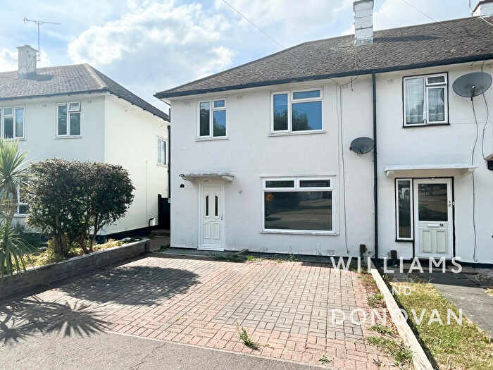 3 Bedroom End Of Terrace House To Rent In Hurst Way, Leigh-On-Sea, SS9