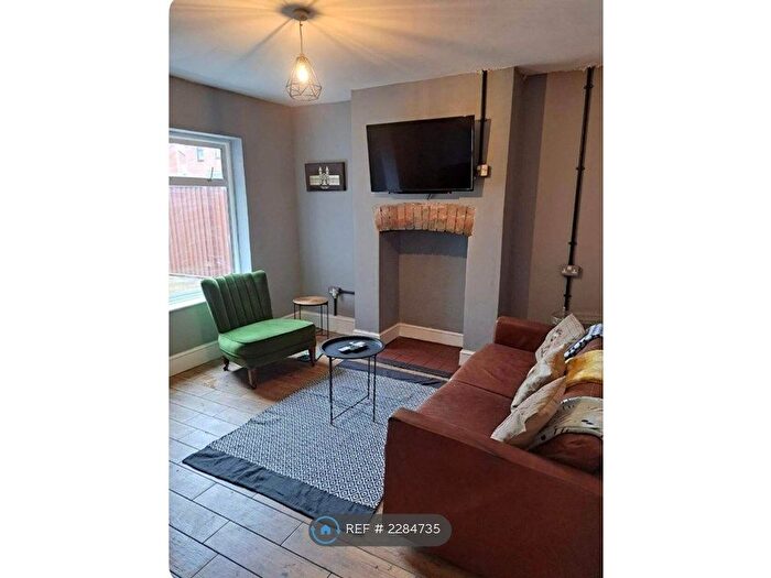 4 Bedroom Semi-Detached House To Rent In Tudor Street, Gloucester, GL1