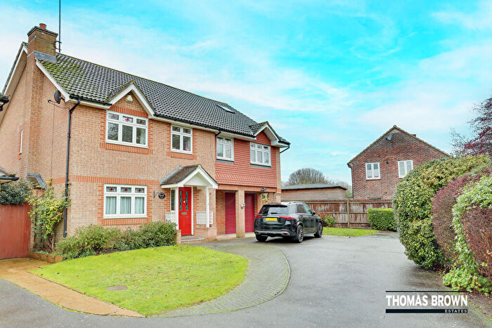 6 Bedroom Detached House For Sale In Blackberry Field, Orpington, BR5