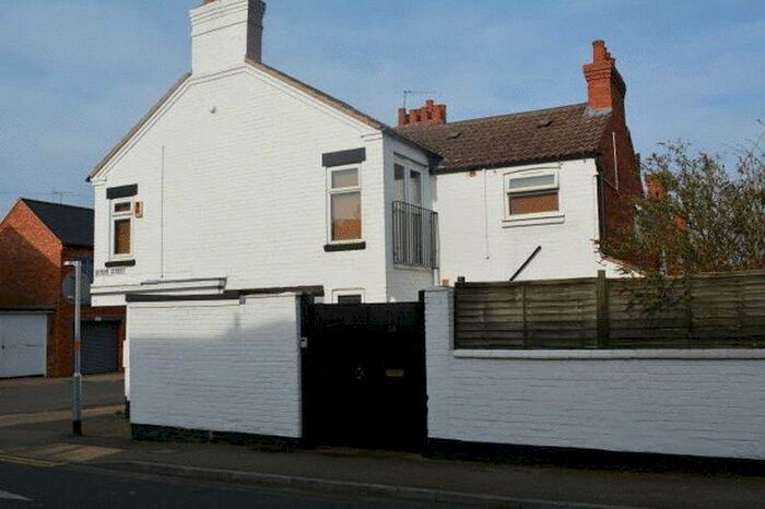 1 Bedroom Flat To Rent In Junction Road, Northampton, NN2
