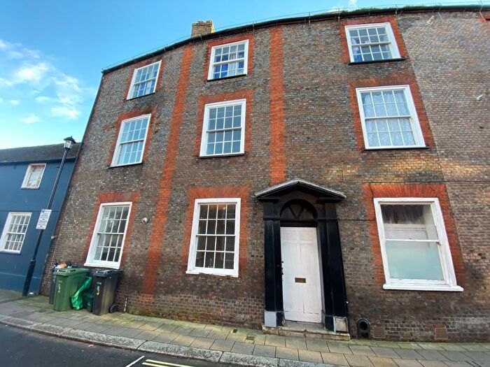 2 Bedroom Flat To Rent In Lugley Street, Newport, PO30