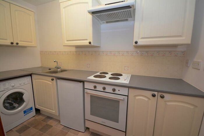 2 Bedroom Flat To Rent In Murray Terrace, Smithton, Inverness, IV2