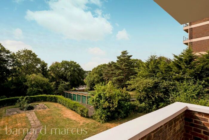 2 Bedroom Flat To Rent In Shepherds Hill, Highgate, N6