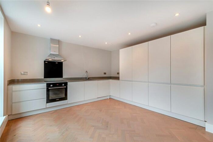 2 Bedroom Flat To Rent In Apartment, Lambert House, Harrogate, North Yorkshire, HG1