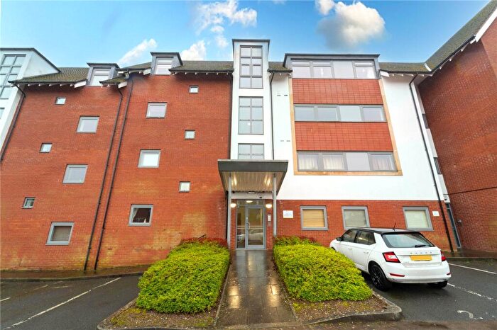 2 Bedroom Apartment To Rent In Griffin Close, Northfield, Birmingham, B31
