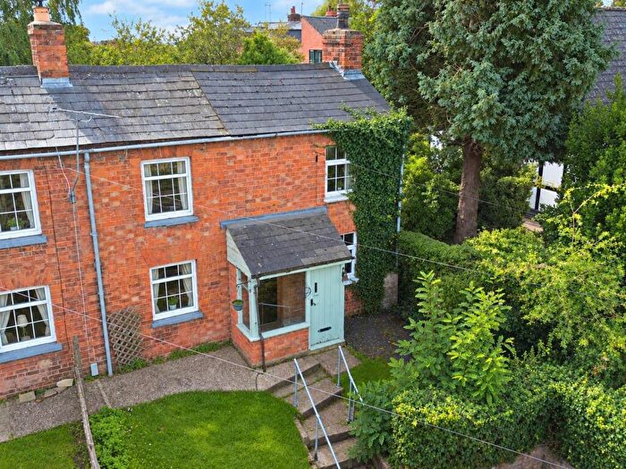 3 Bedroom End Of Terrace House For Sale In Maisemore, Gloucester, GL2