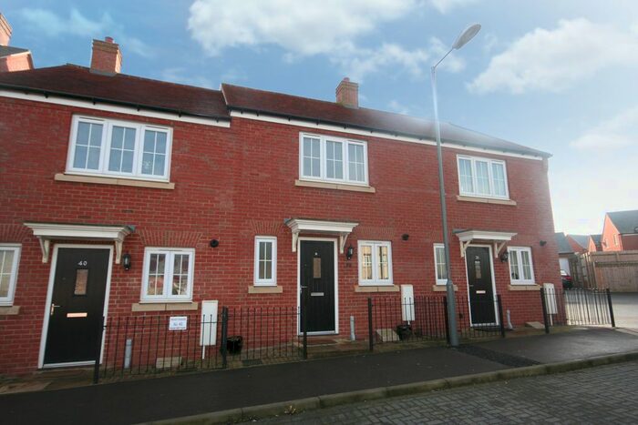 2 Bedroom Terraced House To Rent In Needlepin Way, Buckingham, MK18