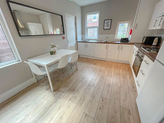 5 Bedroom Terraced House To Rent In Bagot Street, L15