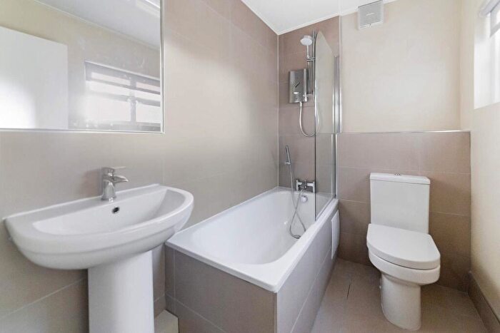 1 Bedroom Flat To Rent In Pelham Crescent, Nottingham, Nottinghamshire, NG7