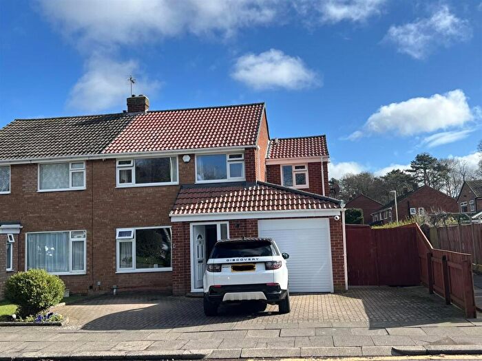 4 Bedroom Semi Detached House For Sale In Fulthorpe Avenue, Darlington, DL3
