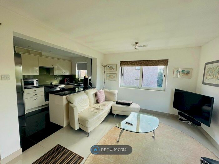 1 Bedroom Flat To Rent In Kent Avenue, London, W13