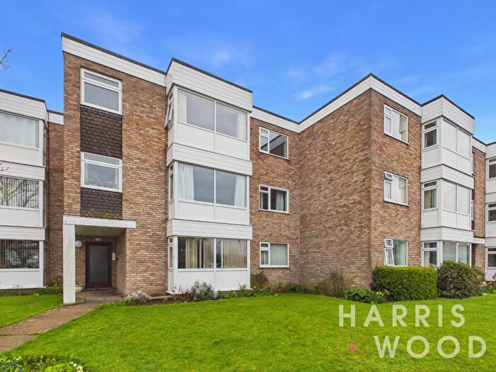 2 Bedroom Flat For Sale In Portland House, Fourth Avenue, Frinton-on-sea, Essex, CO13