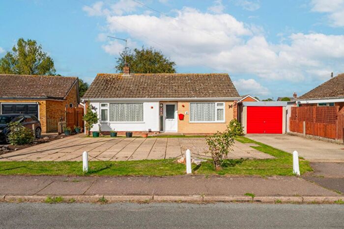2 Bedroom Detached Bungalow For Sale In Park View Avenue, Rollesby, NR29
