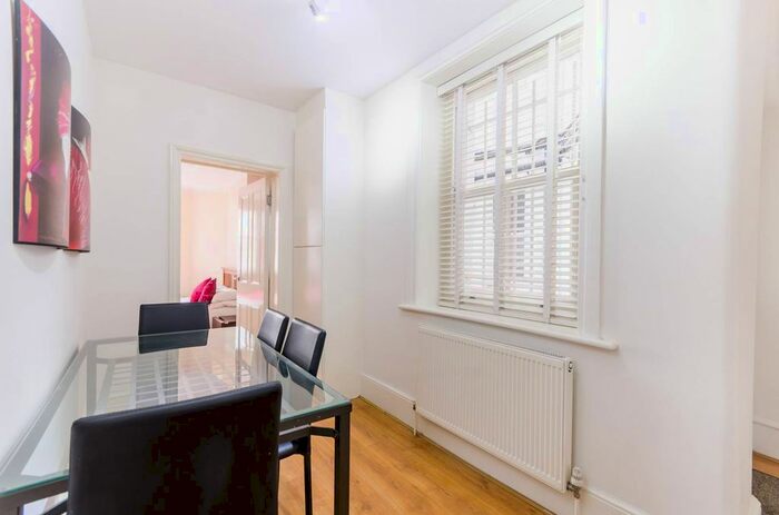 2 Bedroom Flat To Rent In Old Marylebone Road, Marylebone, London, NW1