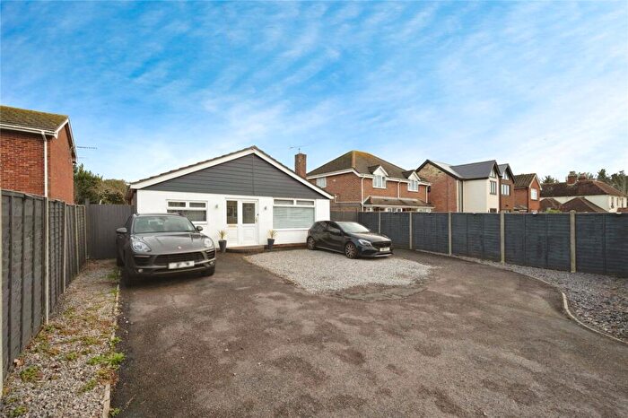 3 Bedroom Bungalow For Sale In Havant Road, Hayling Island, PO11