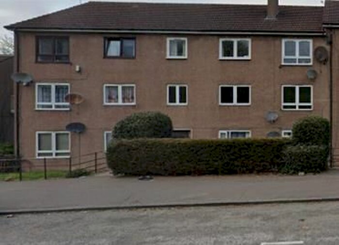 2 Bedroom Flat To Rent In South Road, Lochee, Dundee, DD2