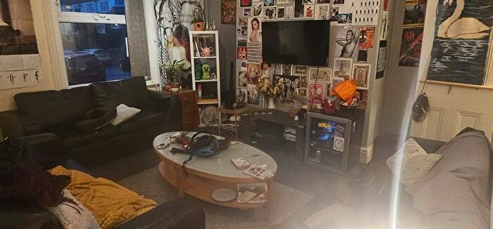 7 Bedroom Terraced House To Rent In Richmond Mount, Leeds, West Yorkshire, LS6