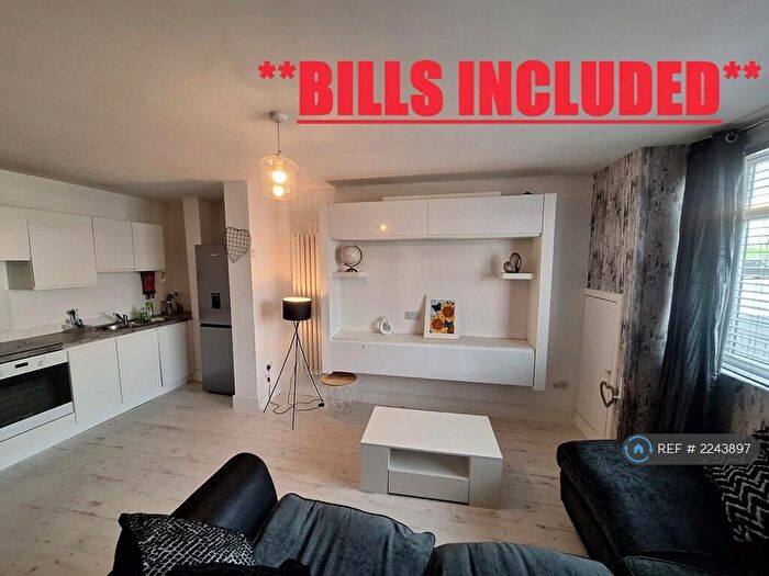 2 Bedroom Flat To Rent In Albert Road, Farnworth, Bolton, BL4