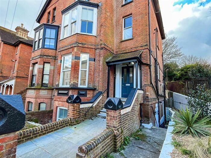 2 Bedroom Flat To Rent In Kenilworth Road, St. Leonards, TN38