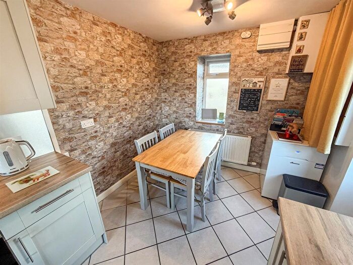2 Bedroom Cottage For Sale In Four Crosses, Llanymynech, SY22