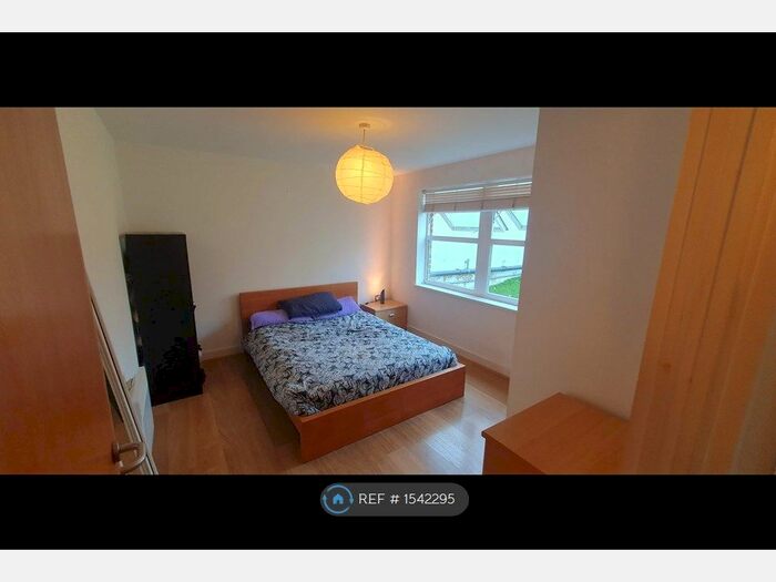 1 Bedroom Flat To Rent In Ferndale Road, London, SW9