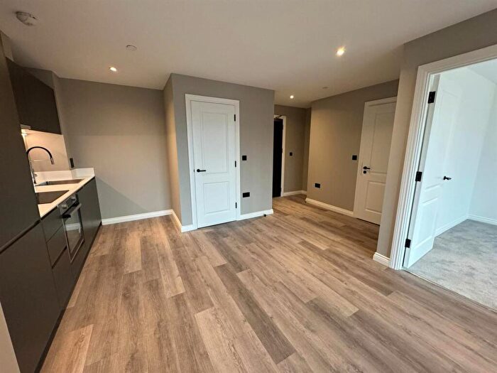 2 Bedroom Apartment To Rent In Springwell Gardens, Whitehall Road, Leeds, LS12