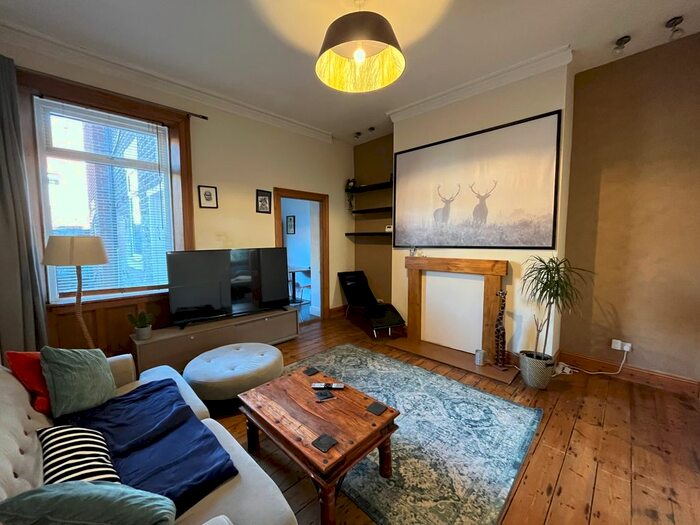 2 Bedroom Flat To Rent In A Tynemouth Road, North Shields, Tyne And Wear, NE30