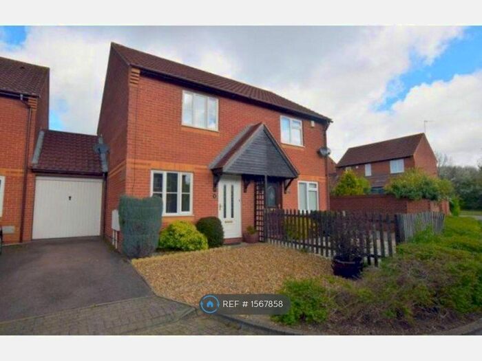 2 Bedroom Semi-Detached House To Rent In Orpington Grove, Milton Keynes, MK5
