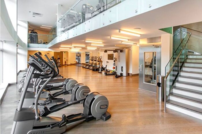 Studio To Rent In Pan Peninsula, West Tower, E14