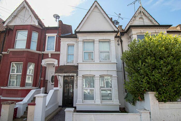 2 Bedroom Flat To Rent In Heygate Avenue, Southend-On-Sea, SS1